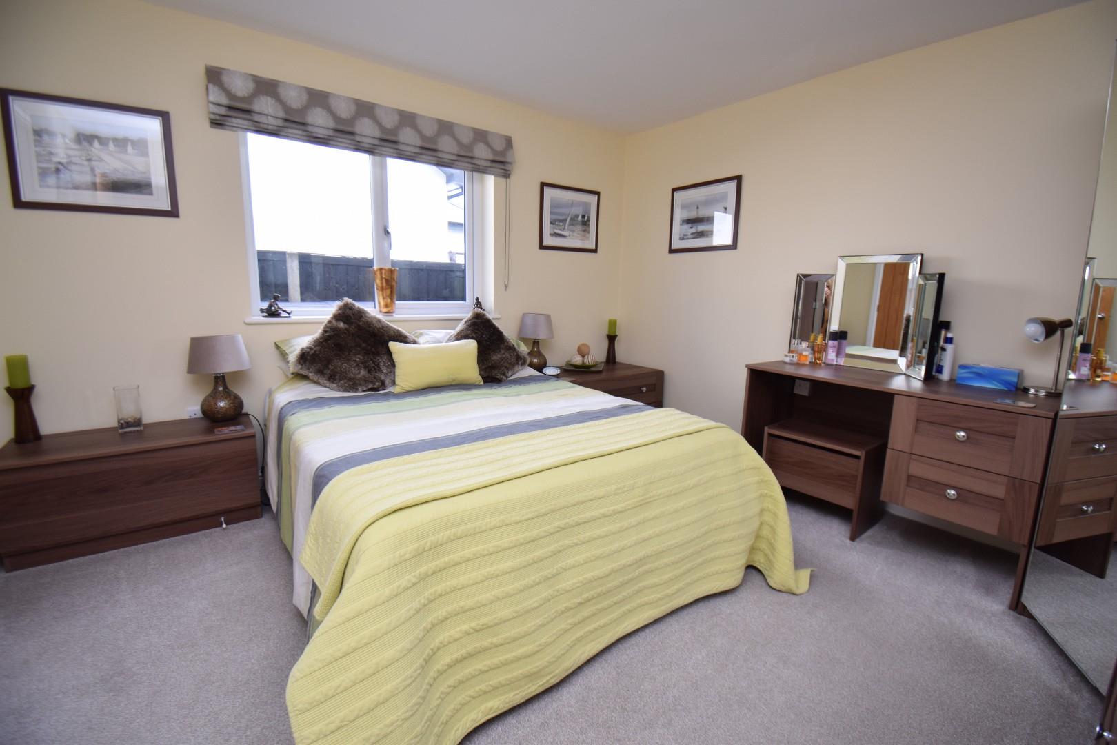Bedroom 1.JPG